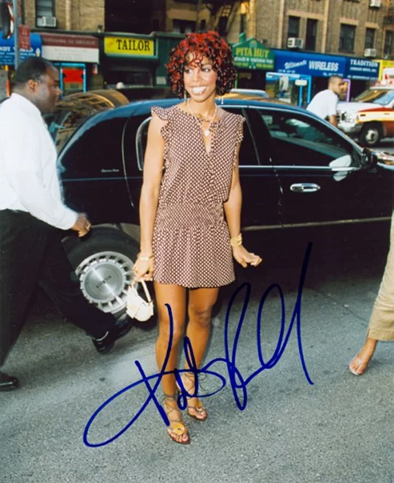 Kelly Rowland autograph