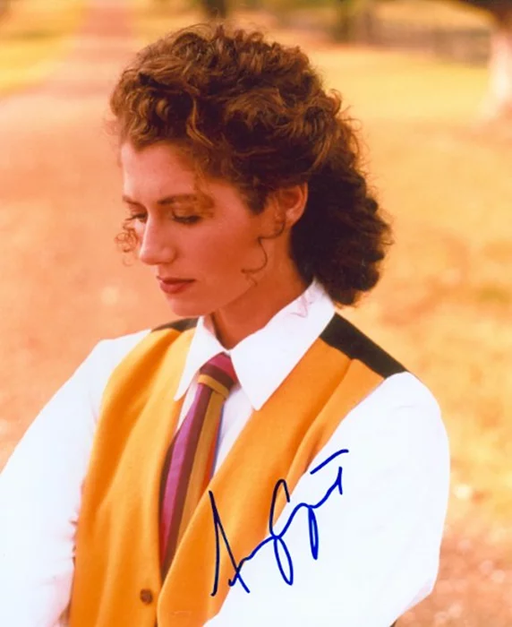 Amy Grant autograph