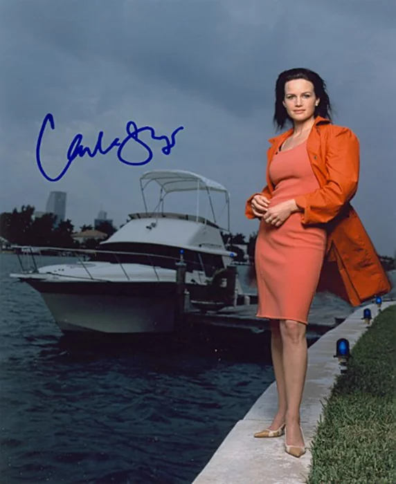 Carla Gugino autograph