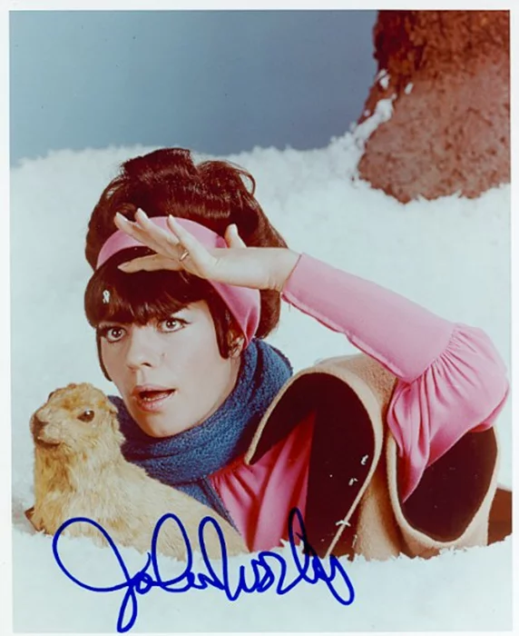 Jo Anne Worley autograph