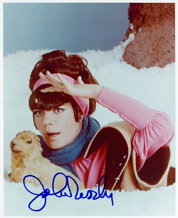 Jo Anne Worley autograph