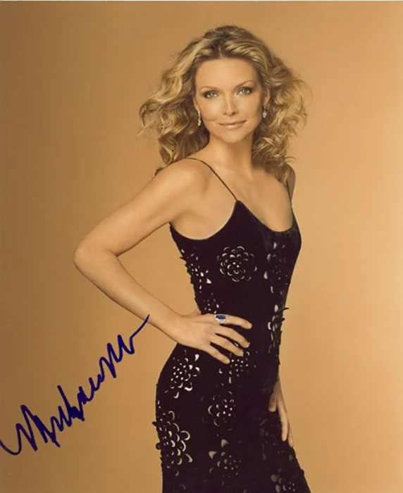 Michelle Pfeiffer autograph