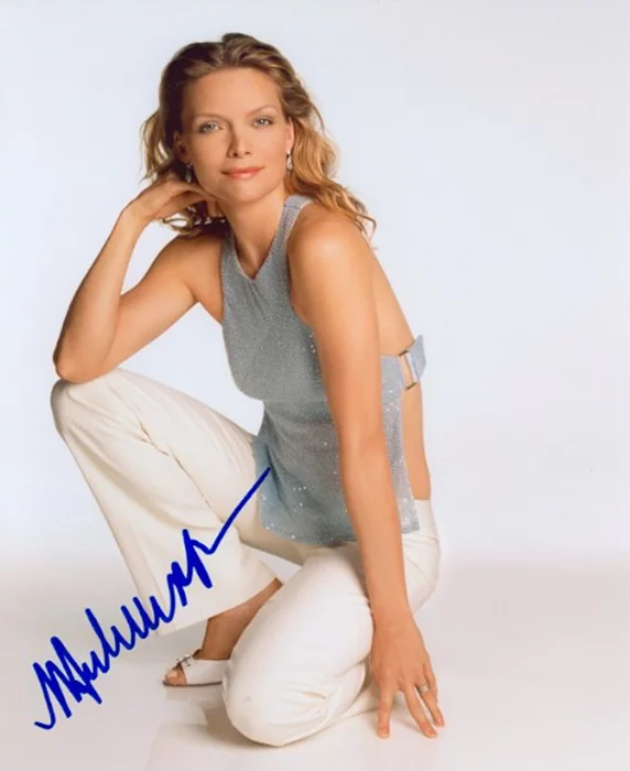 Michelle Pfeiffer autograph