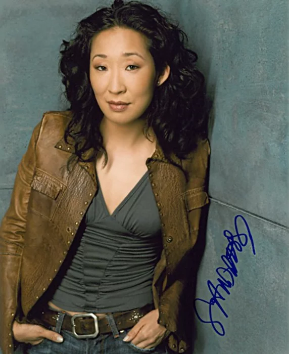 Sandra Oh autograph