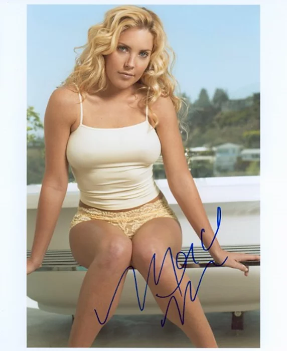 Mercedes McNab autograph