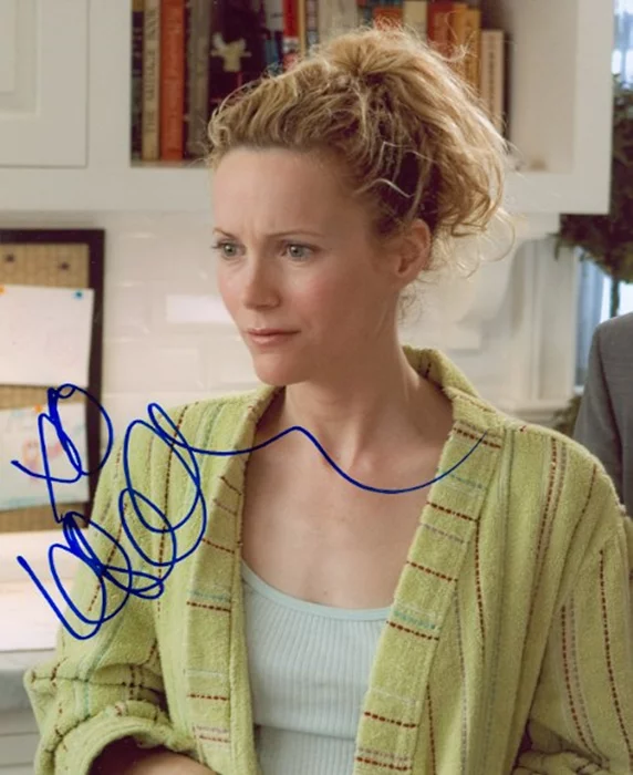 Leslie Mann autograph