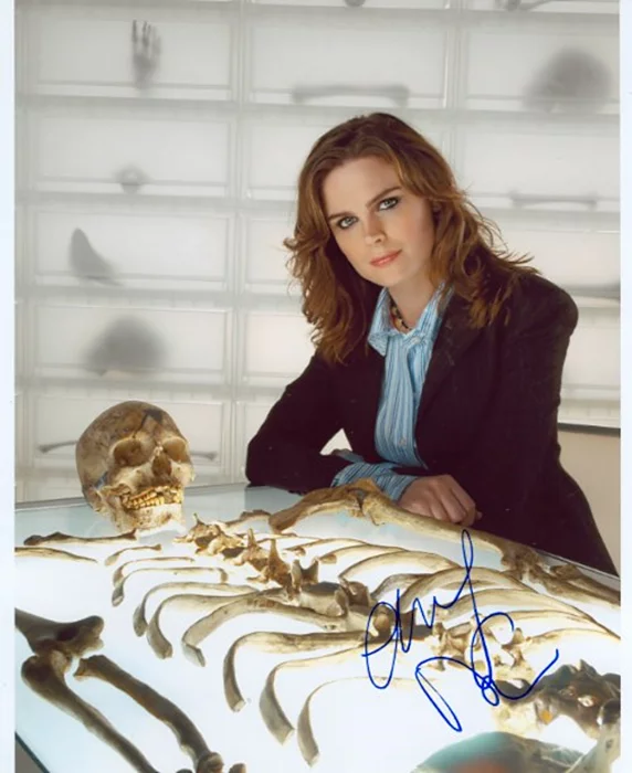 Emily Deschanel autograph