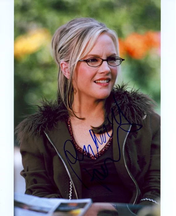 Rachael Harris autograph
