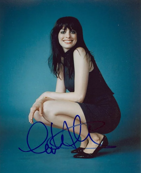 Anne Hathaway autograph