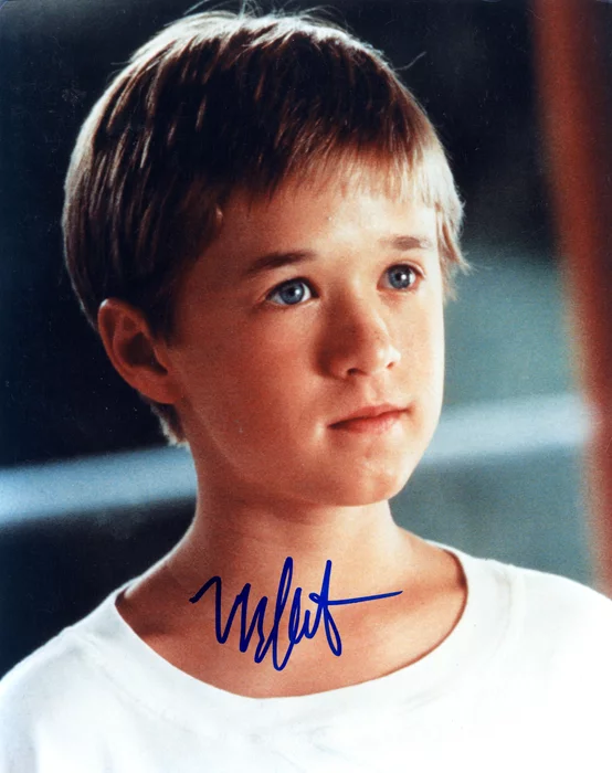 Haley Joel Osment autograph