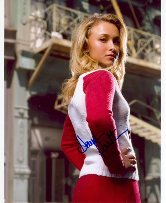 Hayden Panettiere autograph