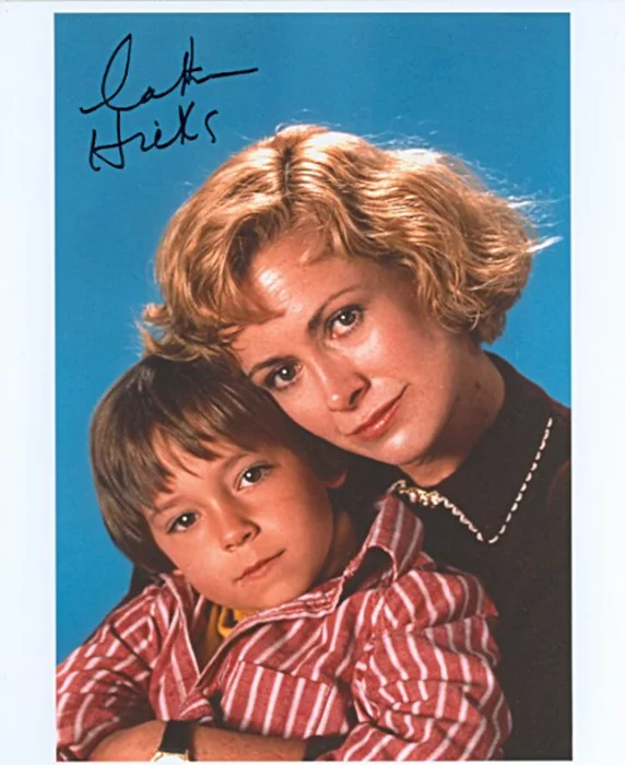 Catherine Hicks autograph
