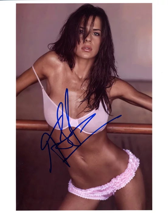 Kelly Monaco autograph