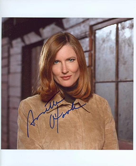 Annette O'Toole autograph