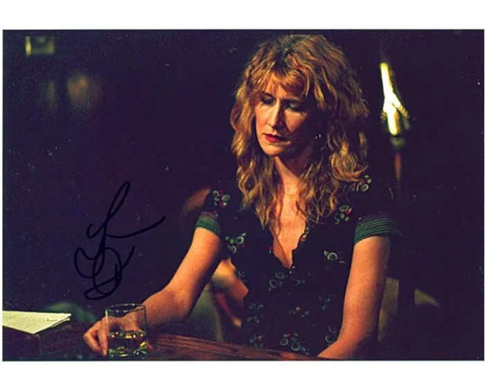 Laura Dern autograph