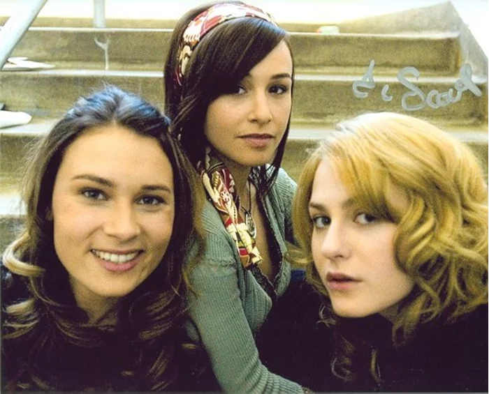 Scout Taylor-Compton autograph