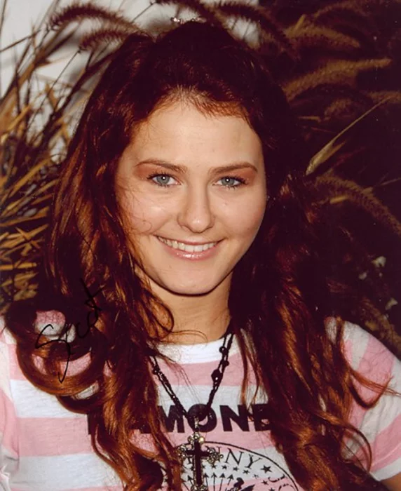 Scout Taylor-Compton autograph