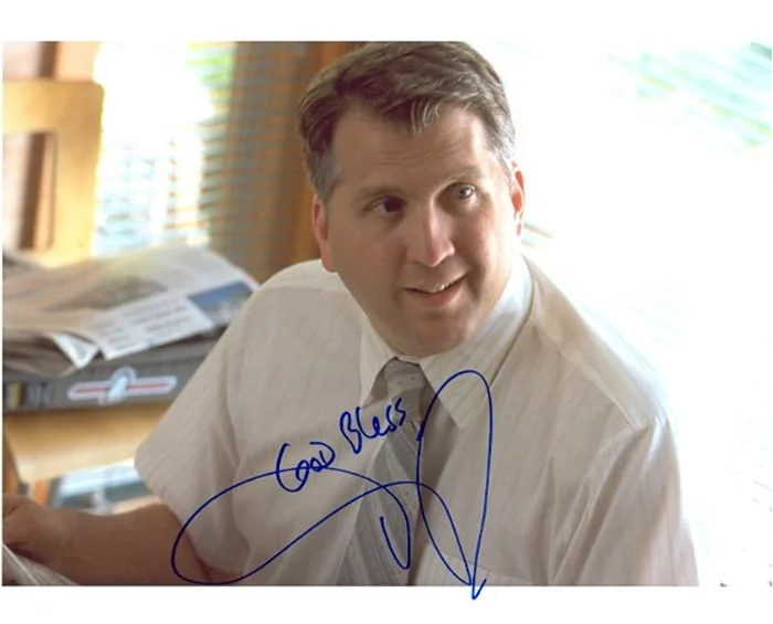 Daniel Roebuck autograph