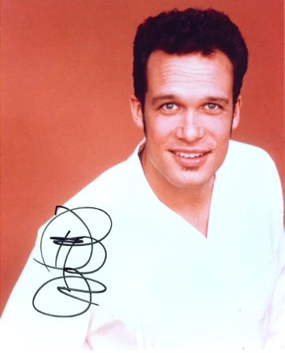 Diedrich Bader autograph