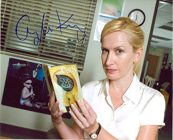 Angela Kinsey autograph