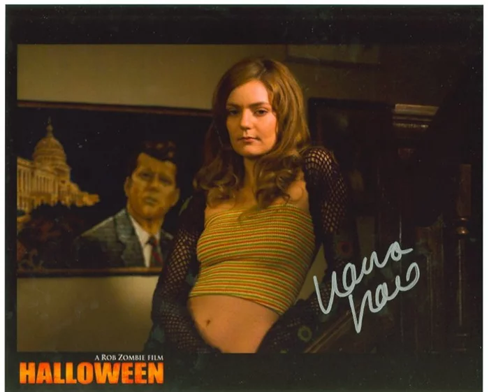 Hanna Hall autograph