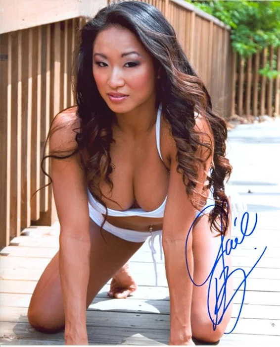 Gail Kim autograph