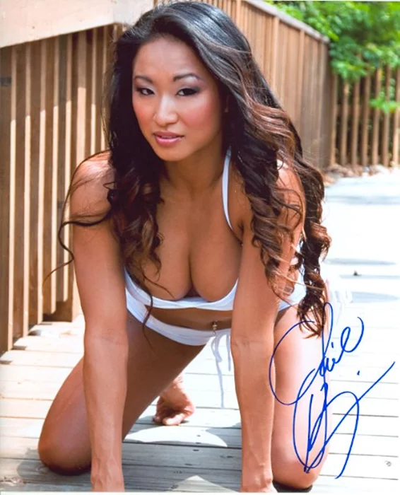 Gail Kim autograph