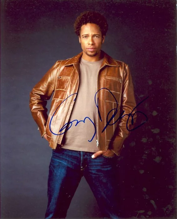 Gary Dourdan autograph