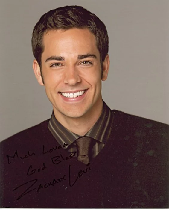 Zachary Levi autograph