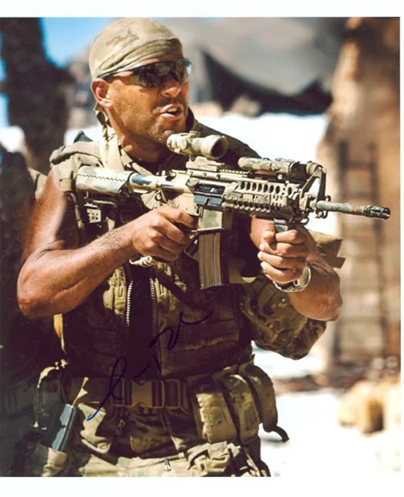 Amaury Nolasco autograph