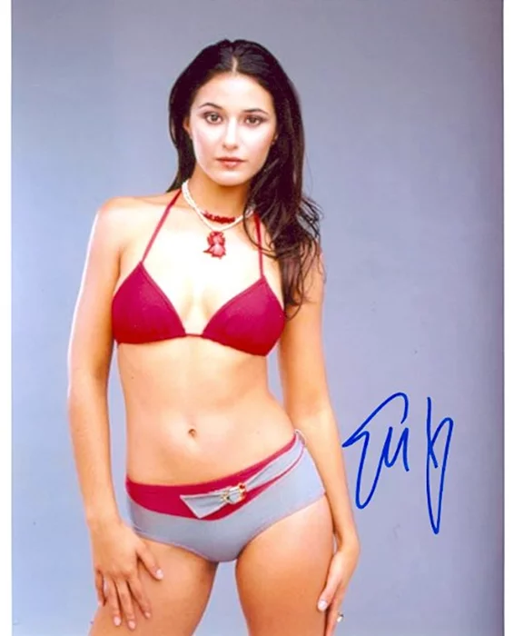 Emmanuelle Chriqui autograph