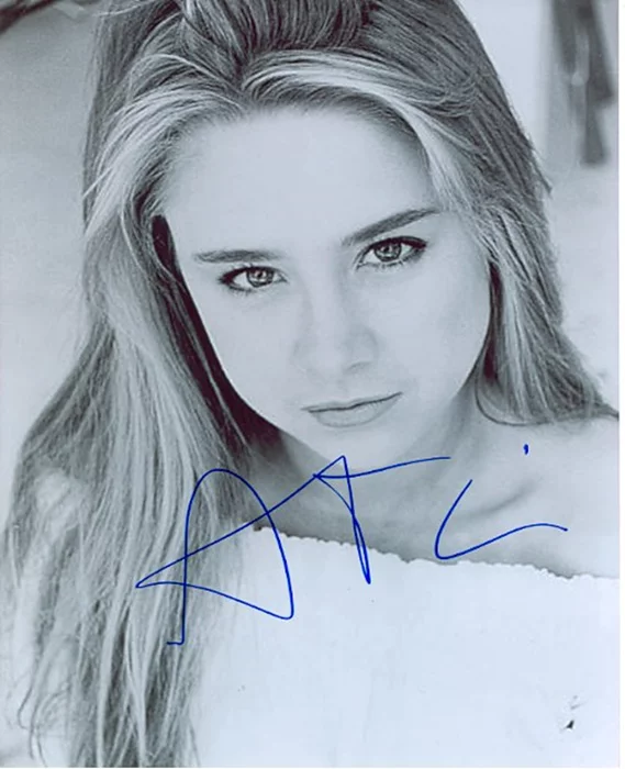 Alessandra Toreson autograph