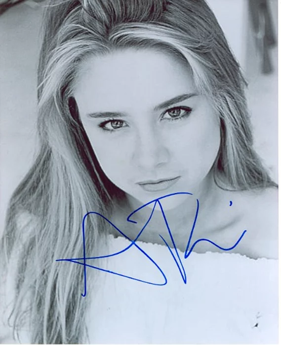 Alessandra Toreson autograph