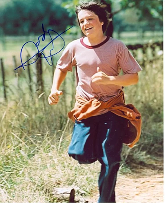 Josh Hutcherson autograph
