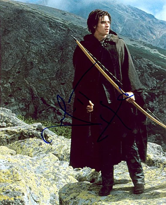 Garrett Hedlund autograph