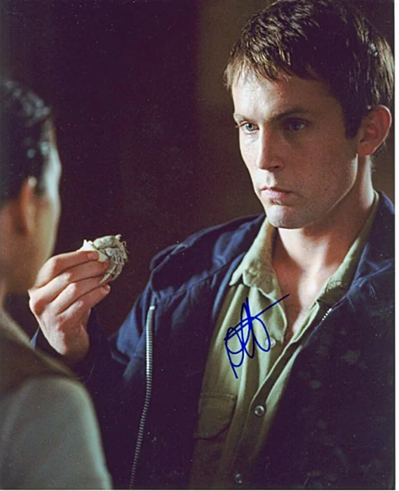 Desmond Harrington autograph