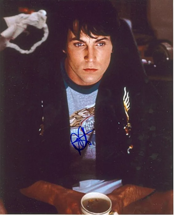 Desmond Harrington autograph
