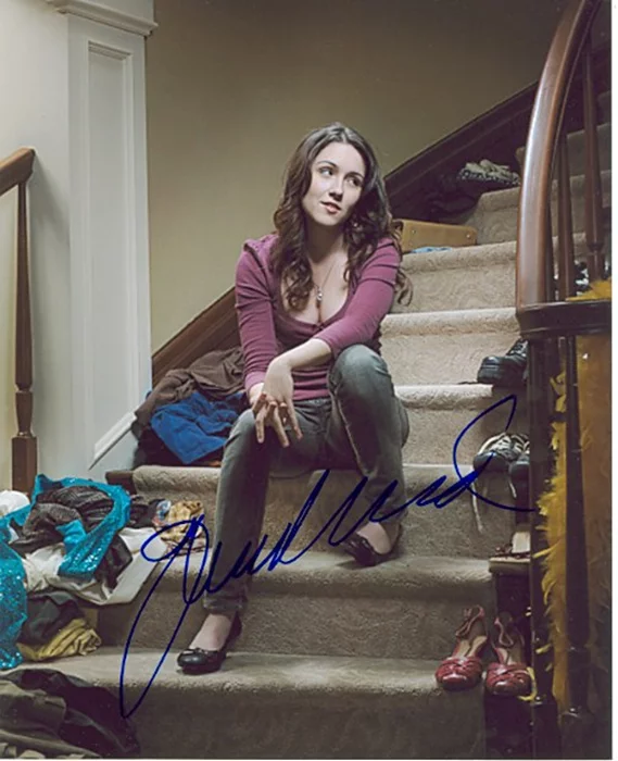 Shannon Woodward autograph