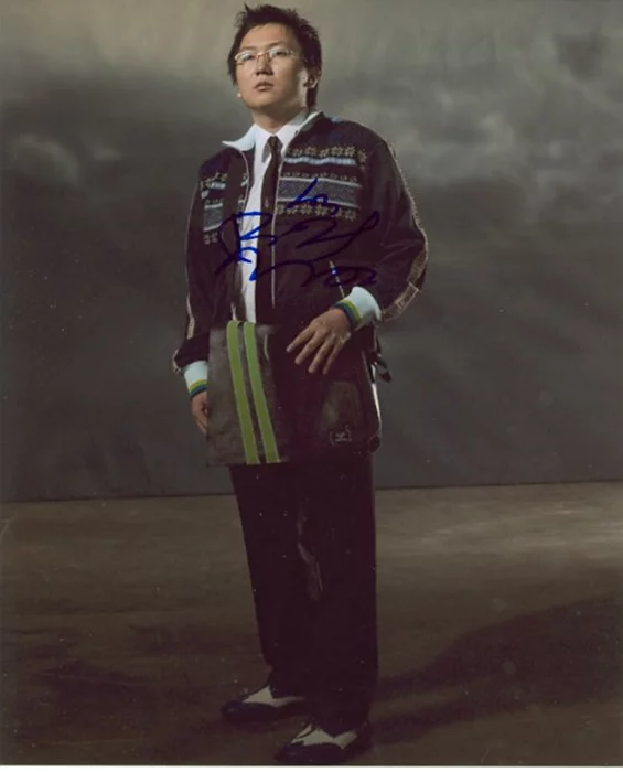 Masi Oka autograph