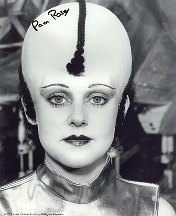Pam Rose autograph