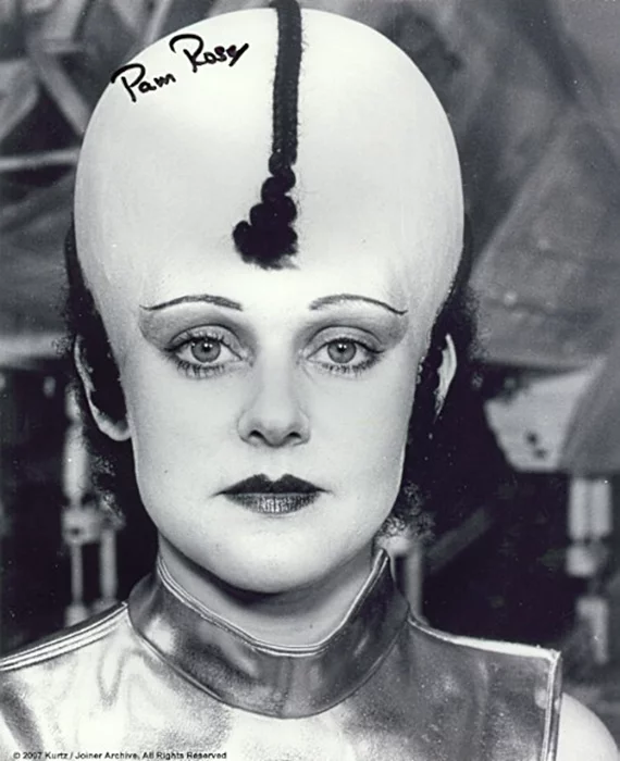 Pam Rose autograph