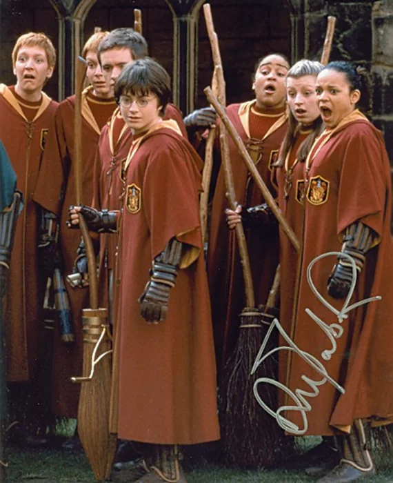 Danielle Tabor autograph