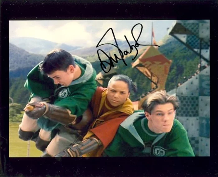 Danielle Tabor autograph