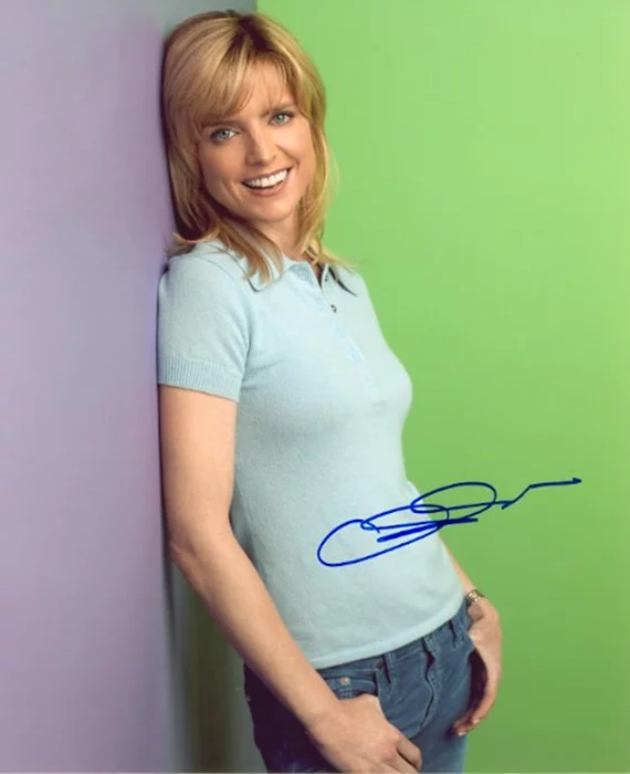 Courtney Thorne-Smith autograph