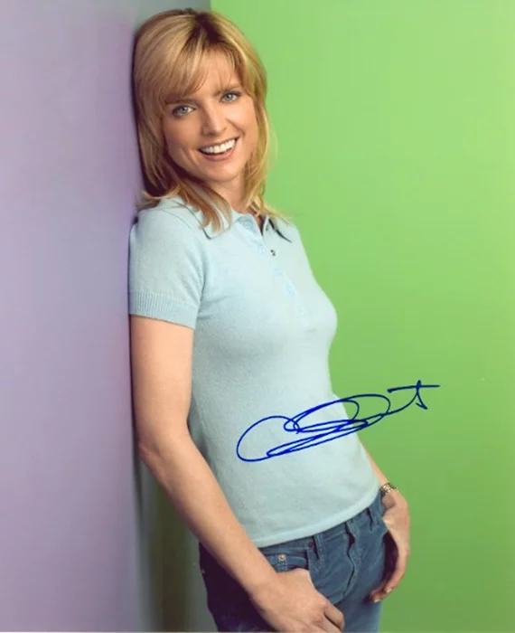 Courtney Thorne-Smith autograph