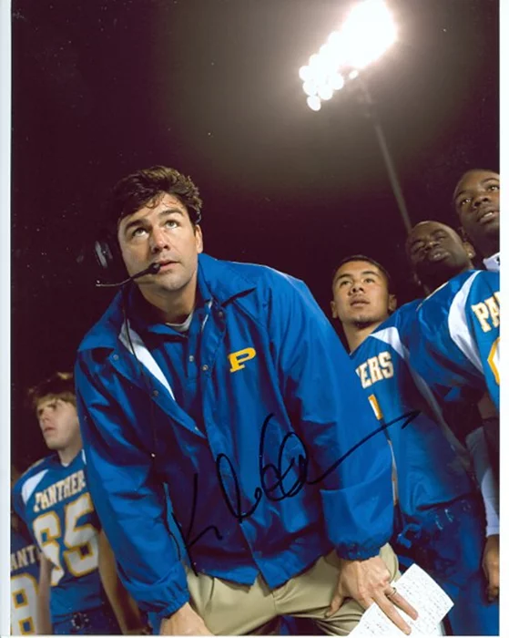 Kyle Chandler autograph