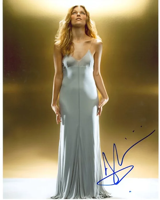 Ivana Milicevic autograph