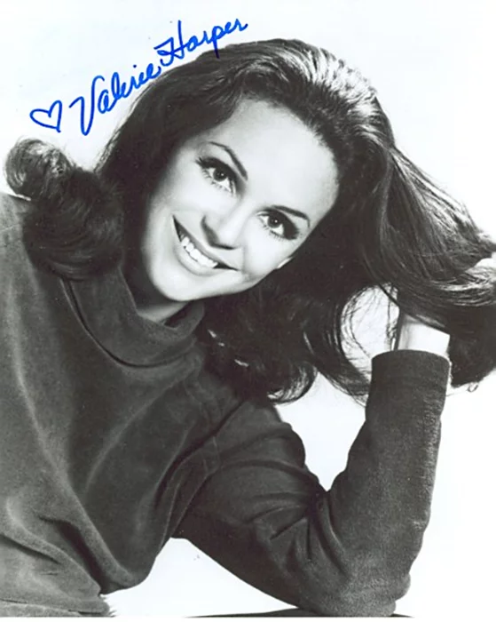 Valerie Harper autograph