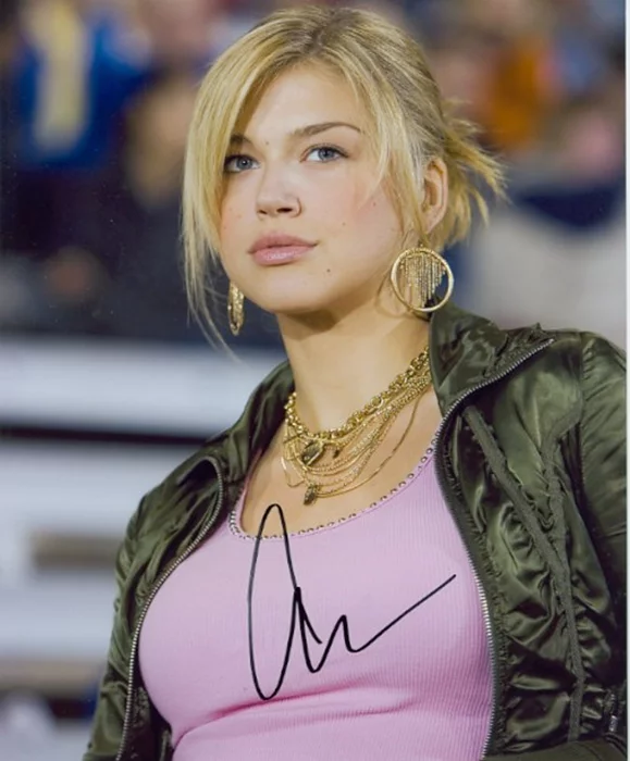 Adrianne Palicki autograph