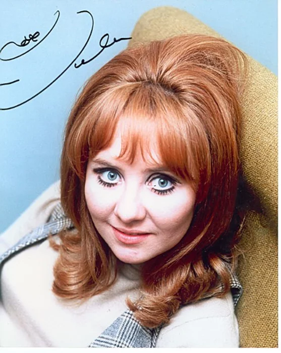 Lulu autograph